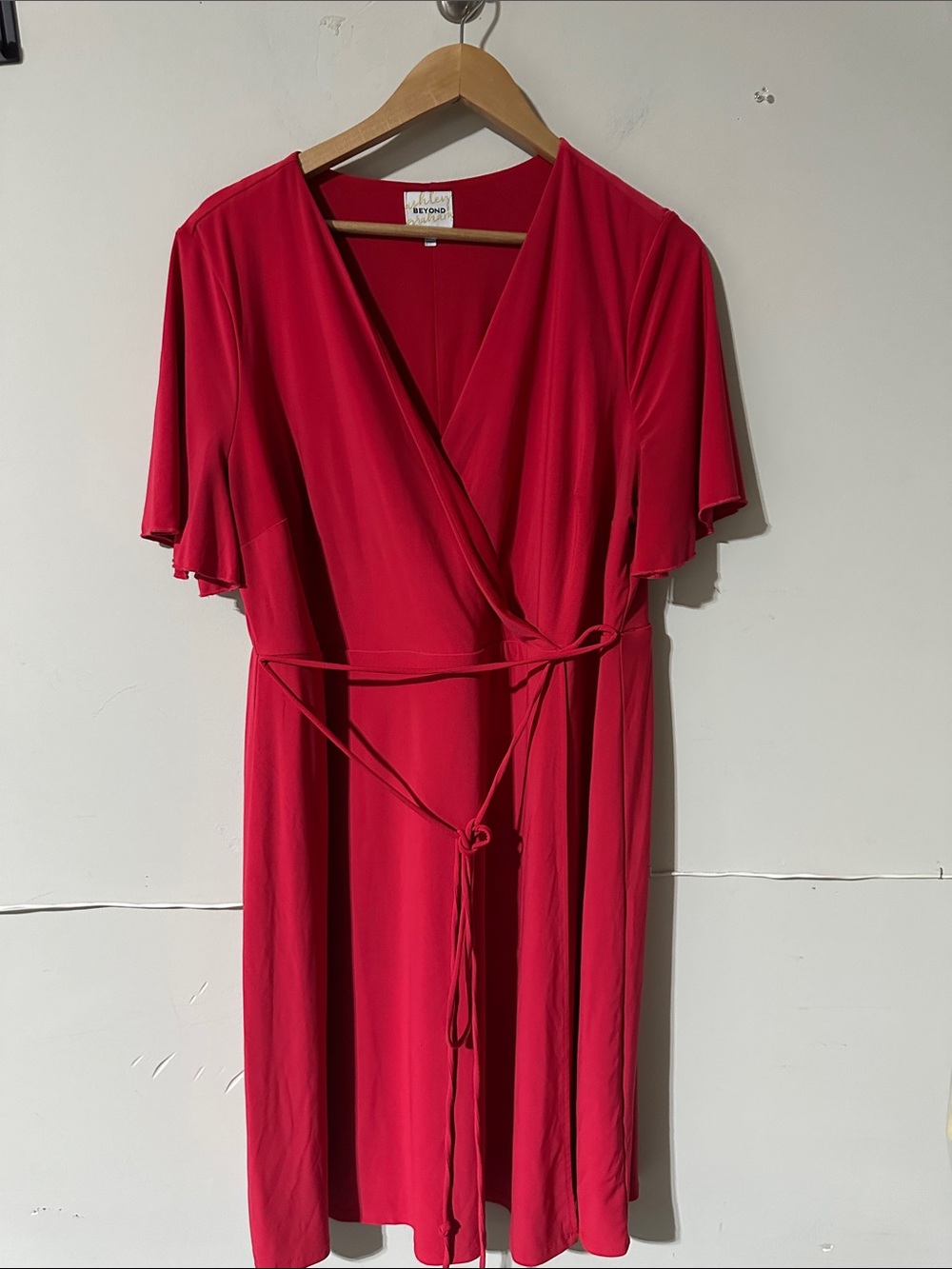 Beyond by Ashley Graham Red Wrap Dress Flutter Sleeve Plus Size 1X